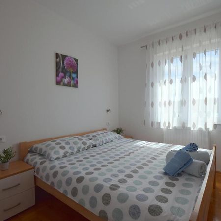 Apartment Baran Čižići Exteriör bild